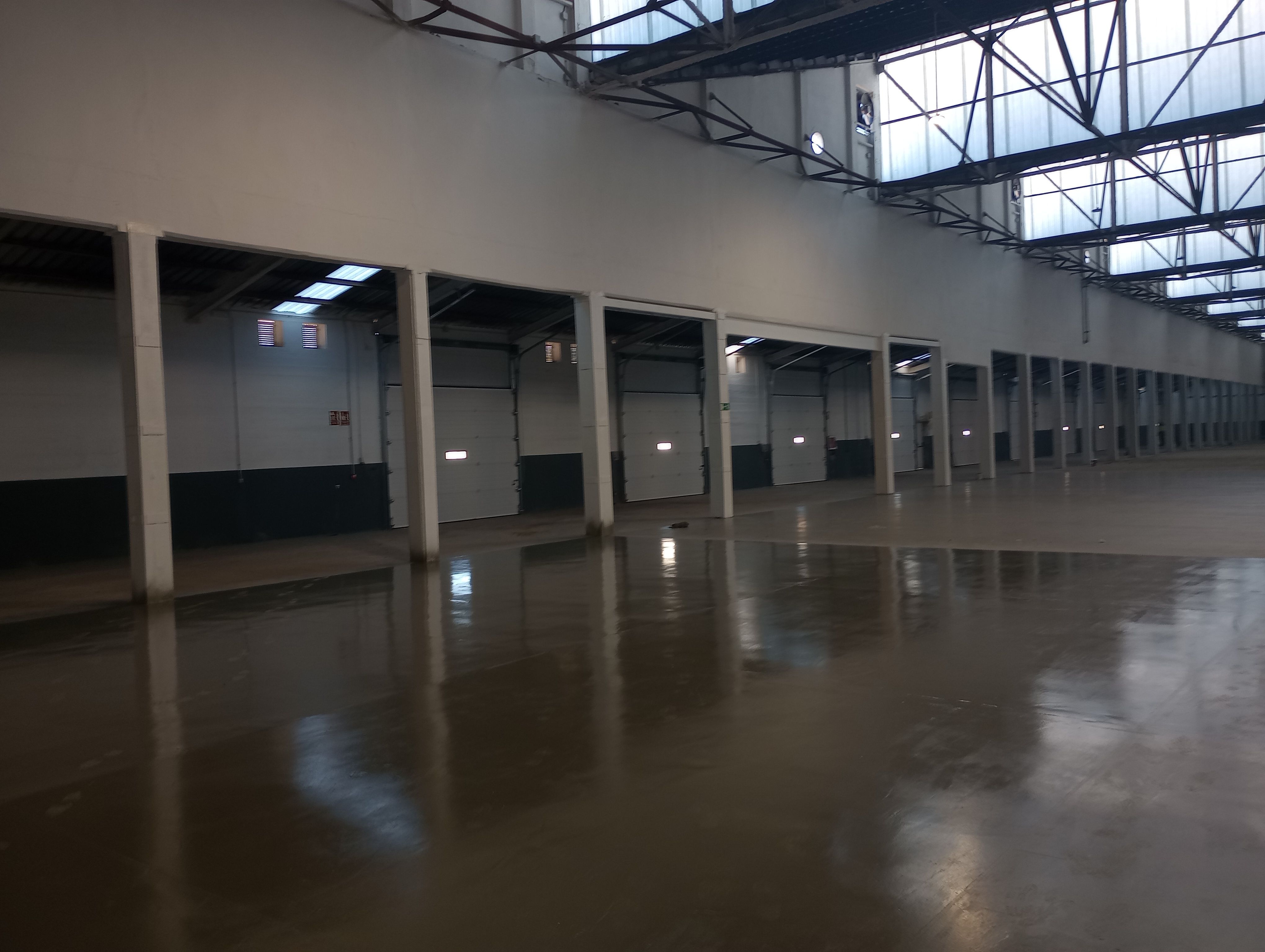 Industrial buildings to rent in  Sevilla Capital