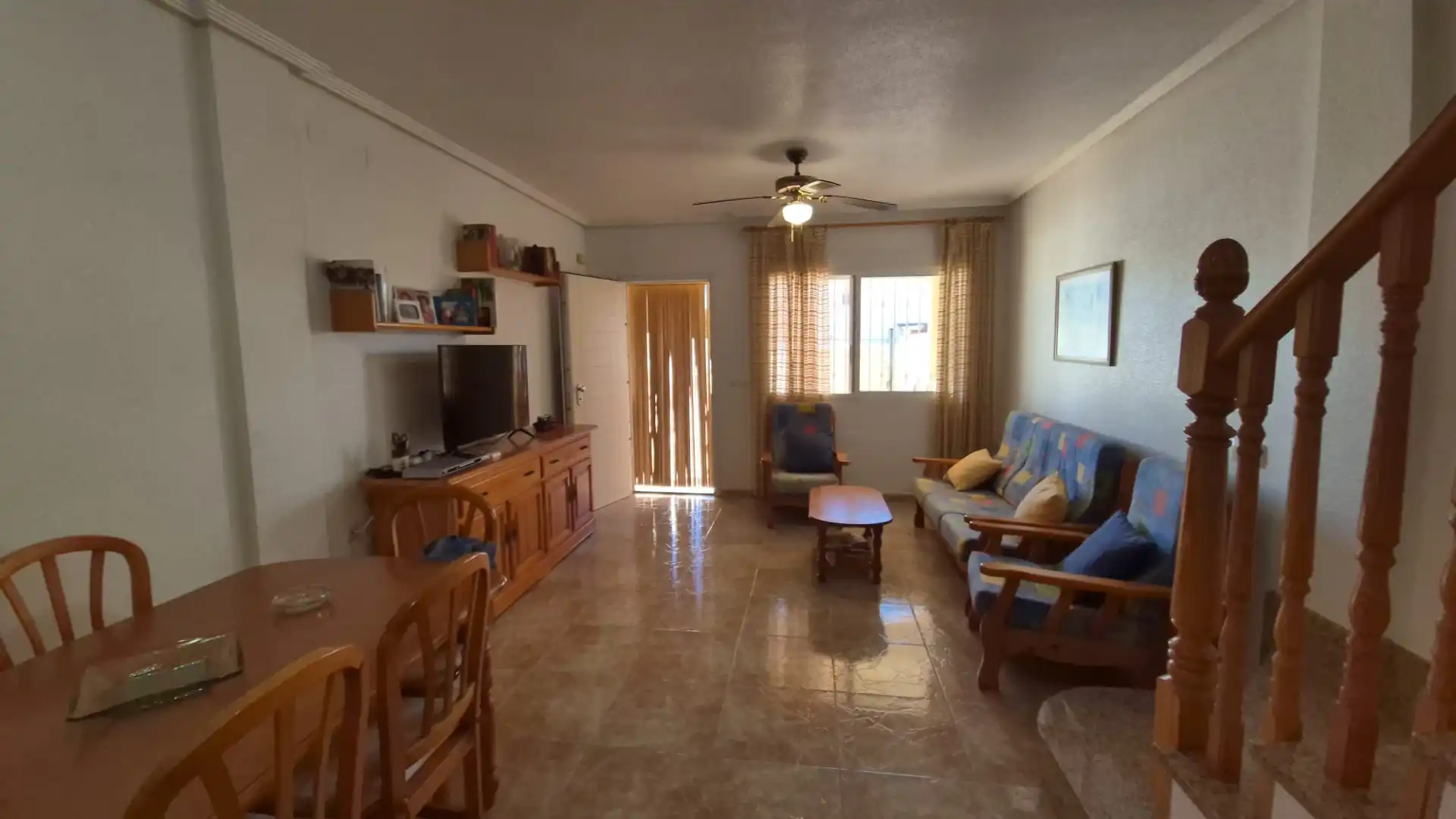 Sala de estar de Casa adosada en venta en Pilar de la Horadada con Aire acondicionado, Terraza y Amueblado