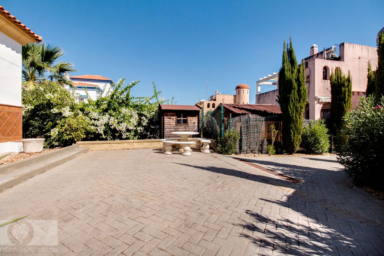 Jardí de Casa o xalet en venda en Ayamonte amb Aire condicionat, Jardí privat i Terrassa