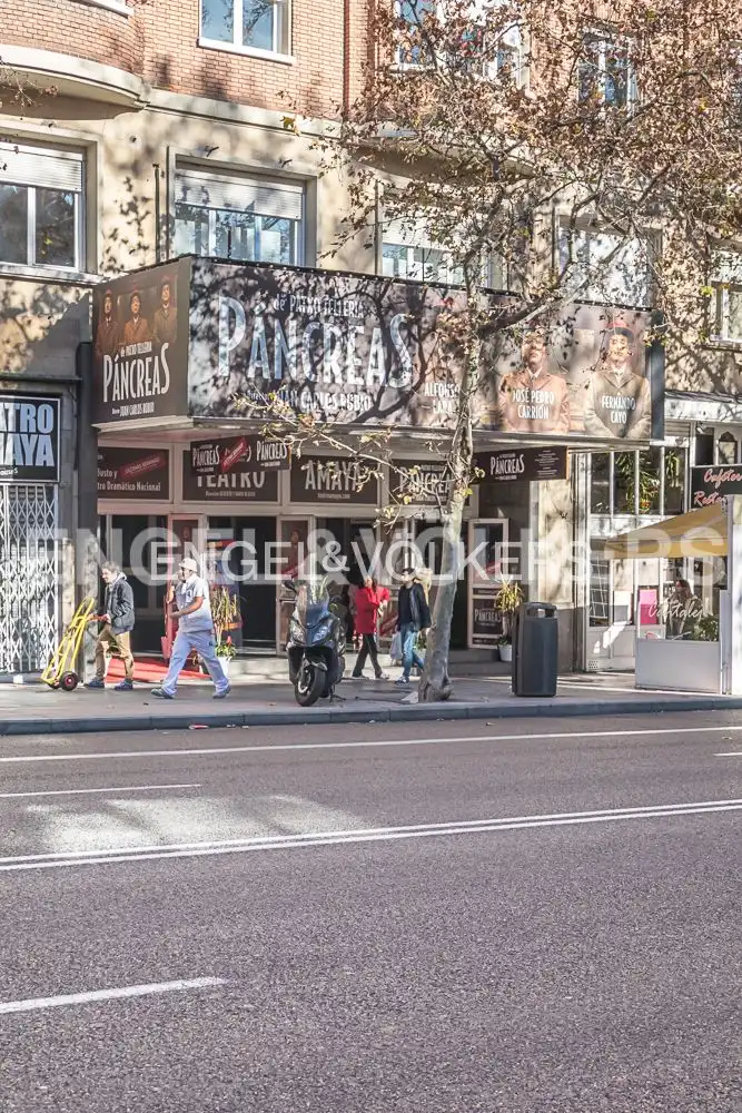 Vista exterior de Ático en venta en Madrid con Aire acondicionado, Calefacción y Terraza