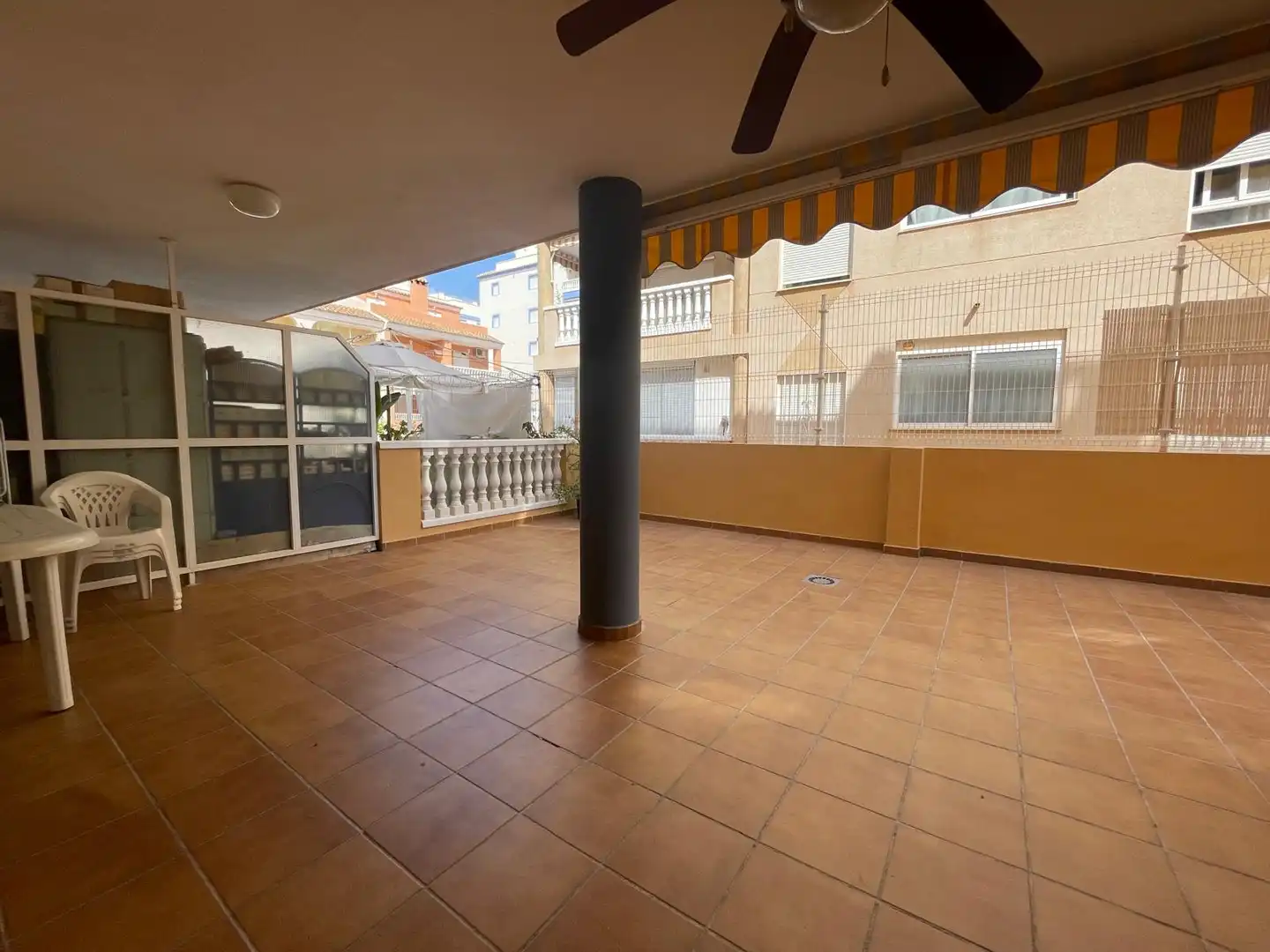 Apartament amb ascensor de lloguer a Carrer Marbella, imagen 2