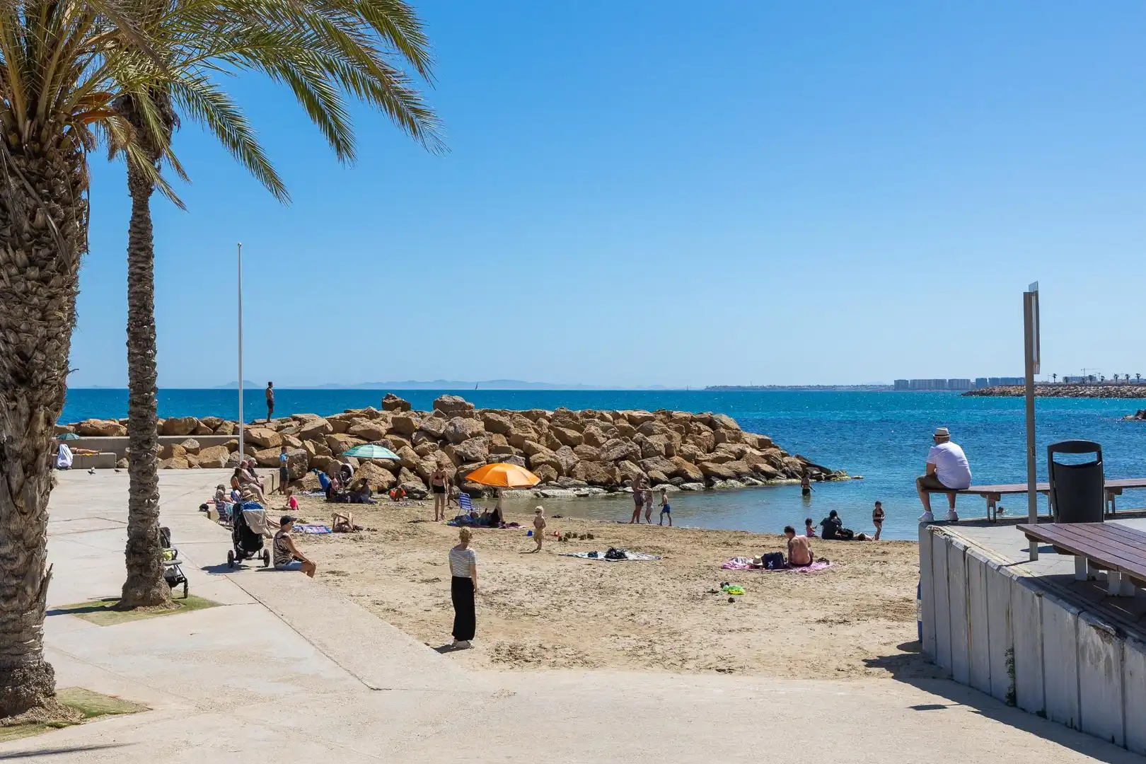 Exterior view of Study for sale in Torrevieja  with Air Conditioner, Terrace and Balcony