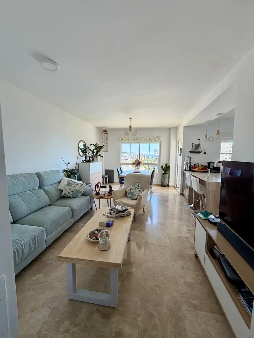 Sala de estar de Apartamento en venta en Estepona con Aire acondicionado, Terraza y Trastero