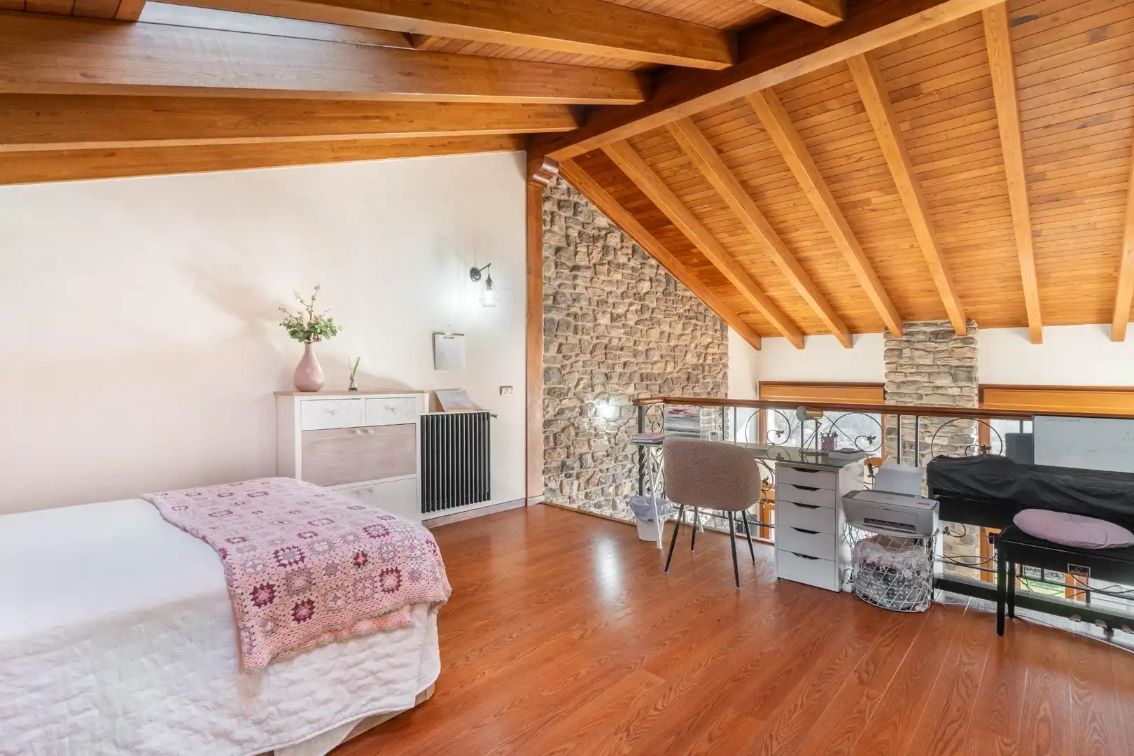 Sala d'estar de Casa o xalet en venda en Langreo amb Calefacció, Jardí privat i Terrassa