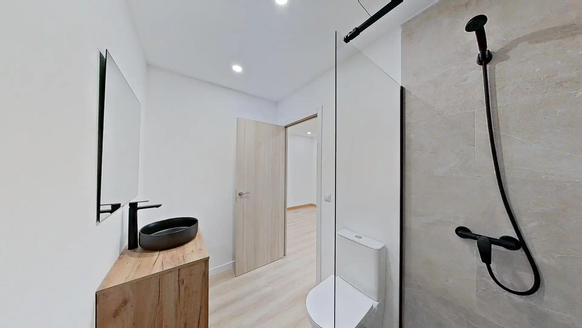 Baño de Planta baja en venta en Calvià con Aire acondicionado, Calefacción y Jardín privado