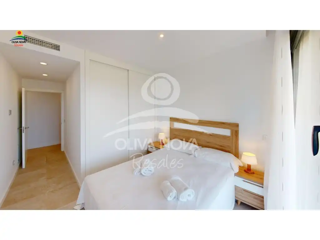 Schlafzimmer von Wohnungen zum Verkauf in Oliva mit Klimaanlage, Privatgarten und Terrasse