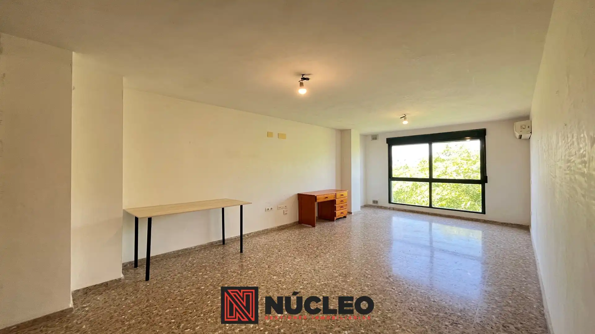 Flat for sale in Faura  with Air Conditioner and Oven