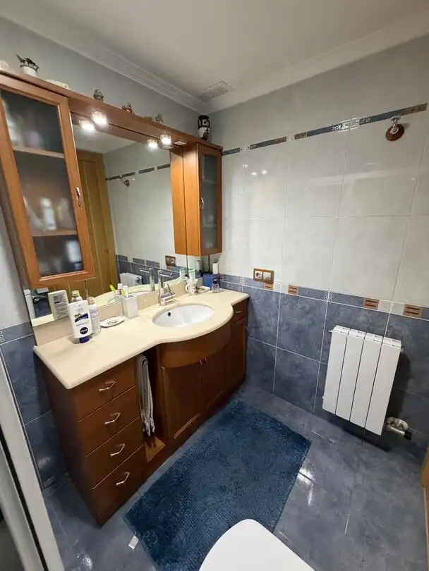 Badezimmer von Wohnung zum Verkauf in Vitoria - Gasteiz mit Heizung, Terrasse und Abstellraum