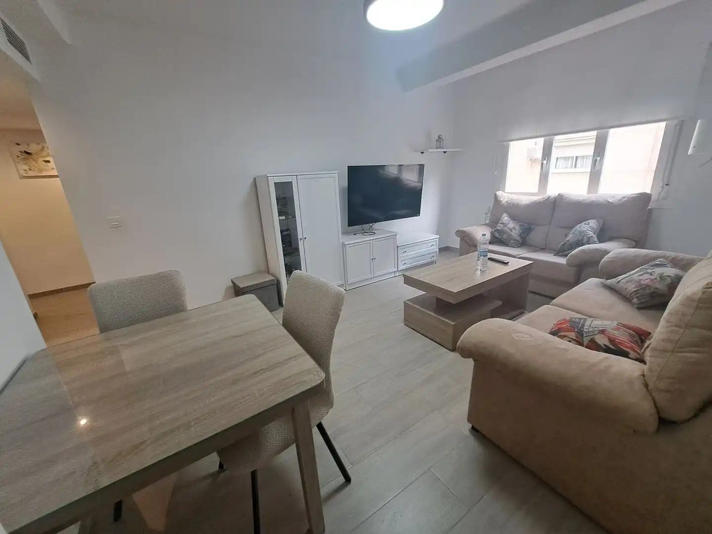 Sala de estar de Piso de alquiler en Granada con Aire acondicionado, Calefacción y Balcón