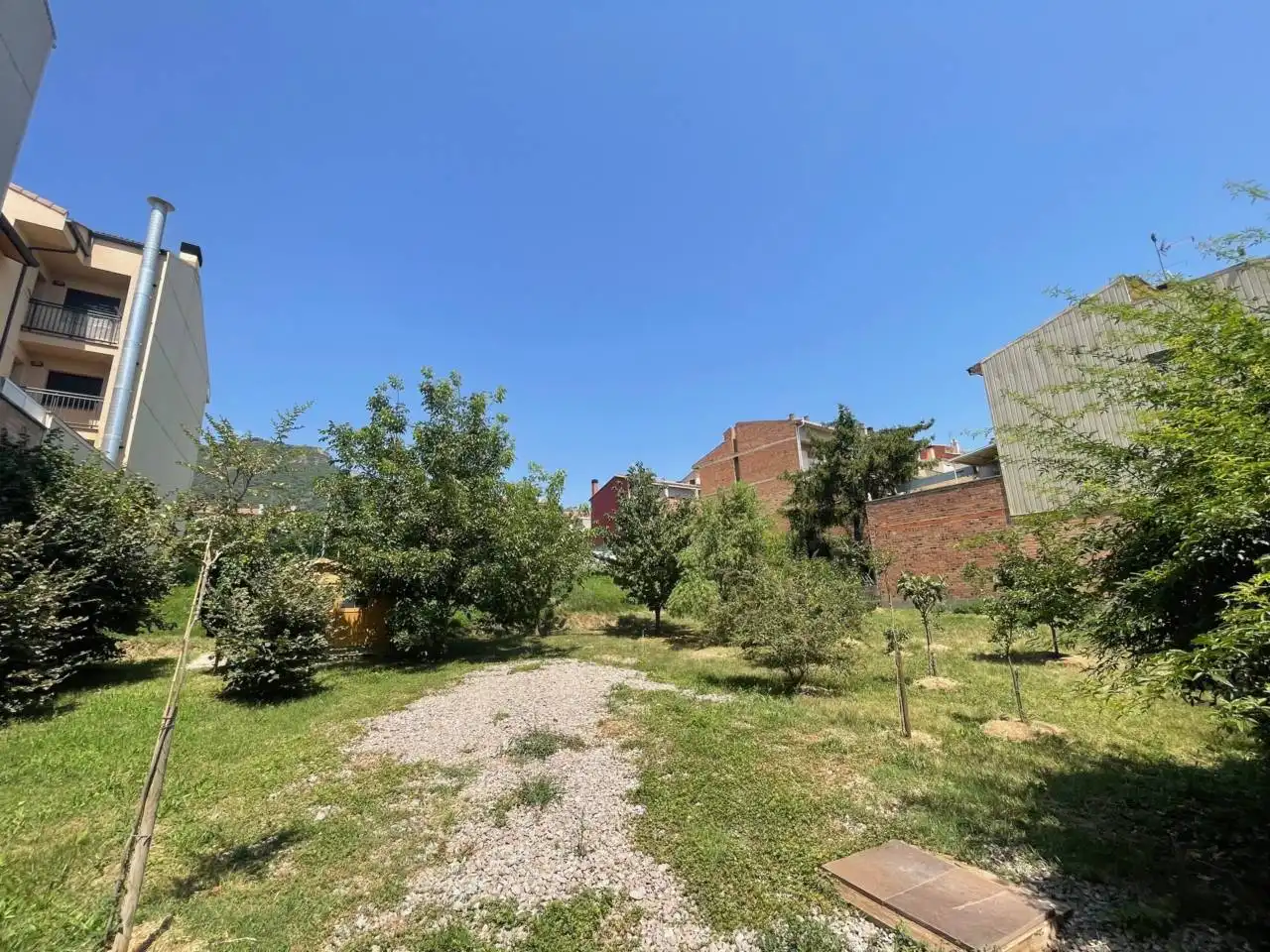 Residential zum Verkauf in Avià