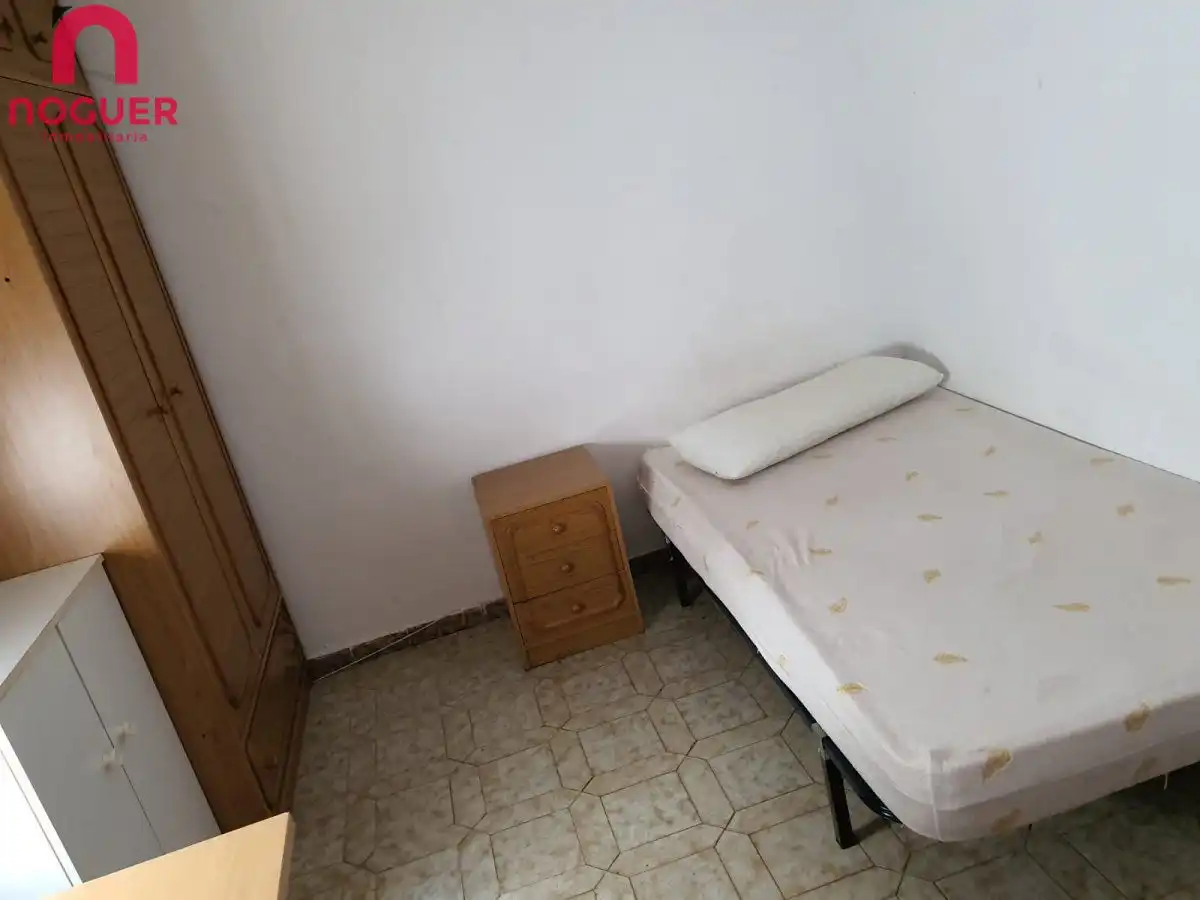 Schlafzimmer von Wohnung zum Verkauf in Córdoba mit Klimaanlage, Heizung und Terrasse