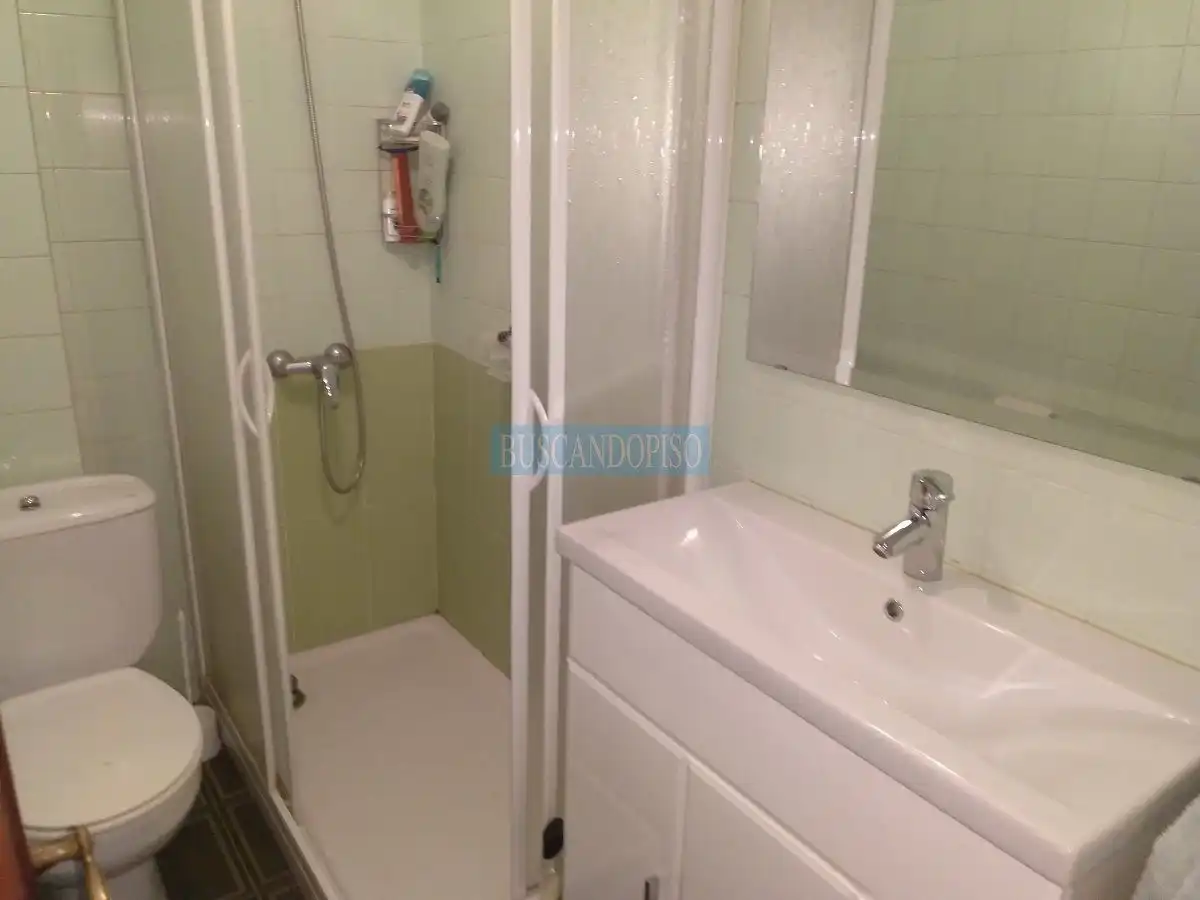 Bathroom of Flat for rent in  Logroño  with Heating, Parquet flooring and Terrace