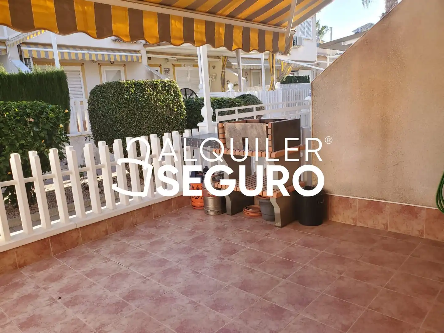 Jardí de Casa o xalet de lloguer en Santa Pola amb Aire condicionat, Calefacció i Terrassa