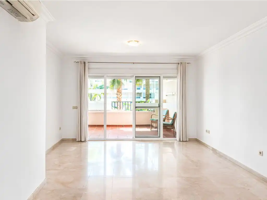 Wohnung zum Verkauf in Mijas mit Klimaanlage, Möbliert und Ofen