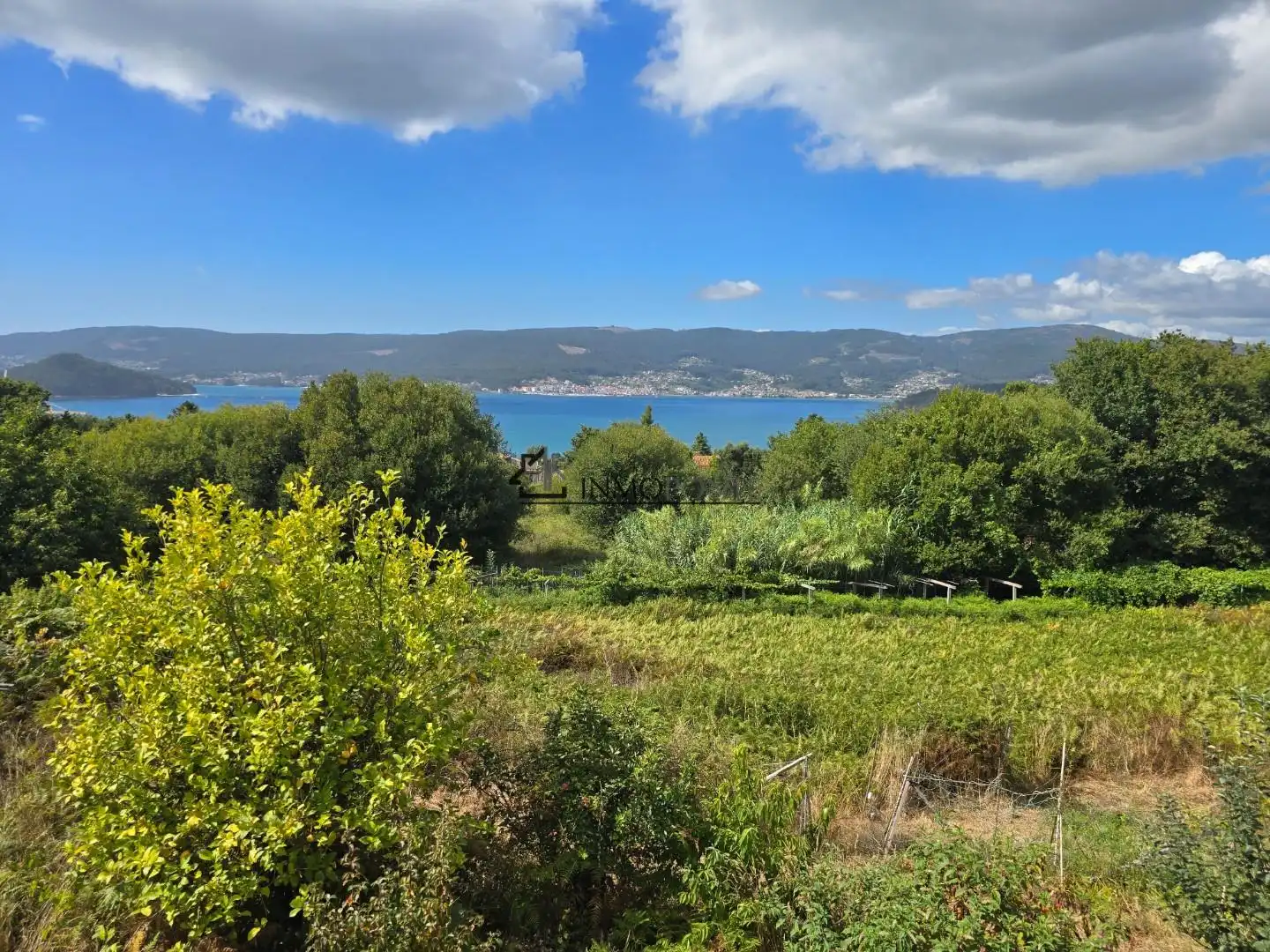Casa o xalet en venda en Pontevedra Capital  amb Jardí privat