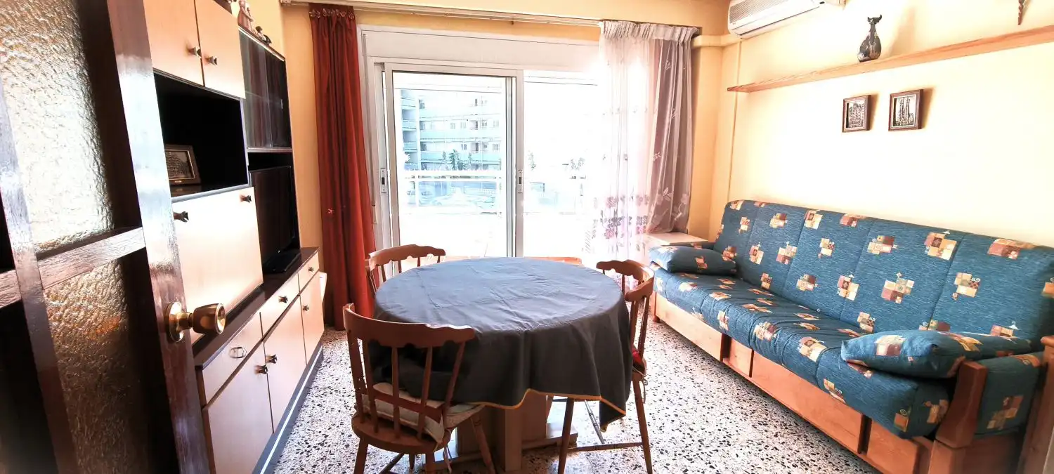 Sala d'estar de Apartament en venda en Salou amb Aire condicionat i Terrassa