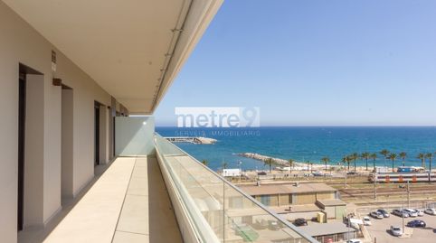 Ático nuevo a estrenar, con piscina, opciópn a parking, terraza y vistas al Mar.