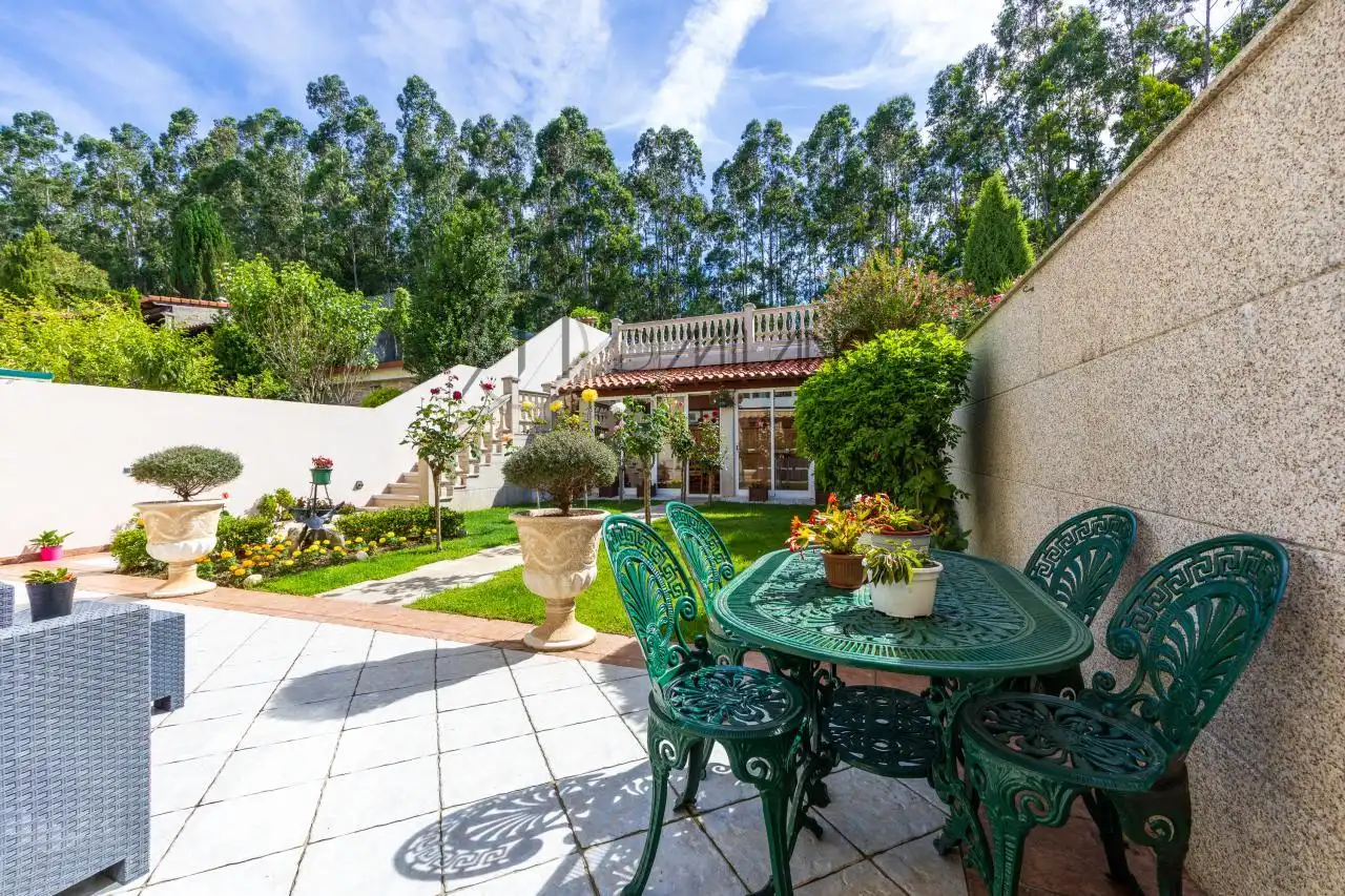 Terraza de Casa adosada en venta en Vigo  con Calefacción, Jardín privado y Parquet