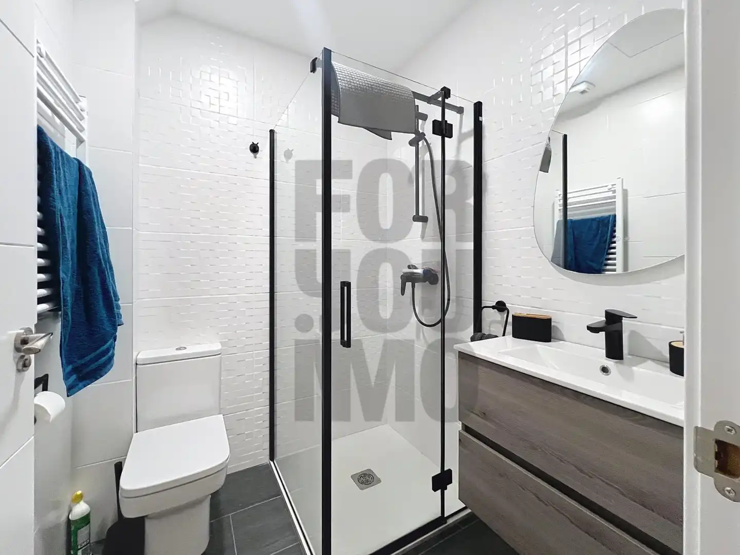 Bathroom of Apartments for sale in Irun   with Heating, Parquet flooring and Furnished