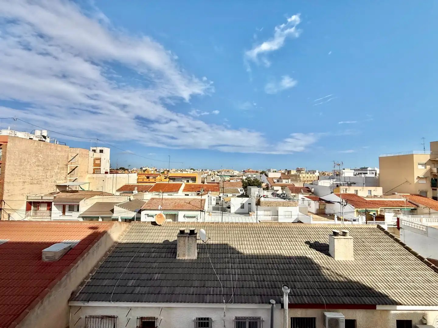 Vista exterior de Pis en venda en San Pedro del Pinatar amb Terrassa, Moblat i Rentadora