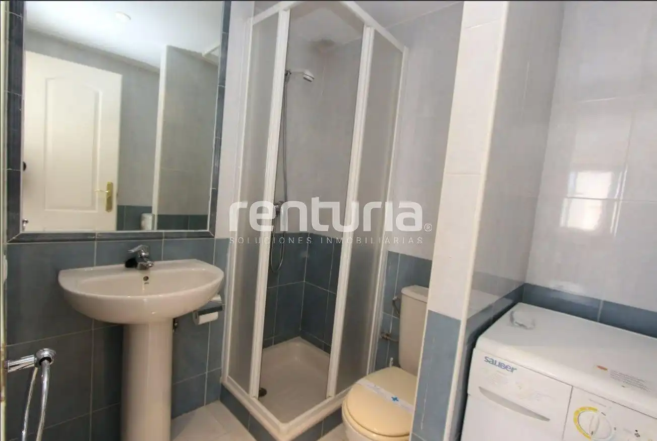 Bathroom of Attic for sale in Calpe / Calp  with Air Conditioner, Terrace and Furnished