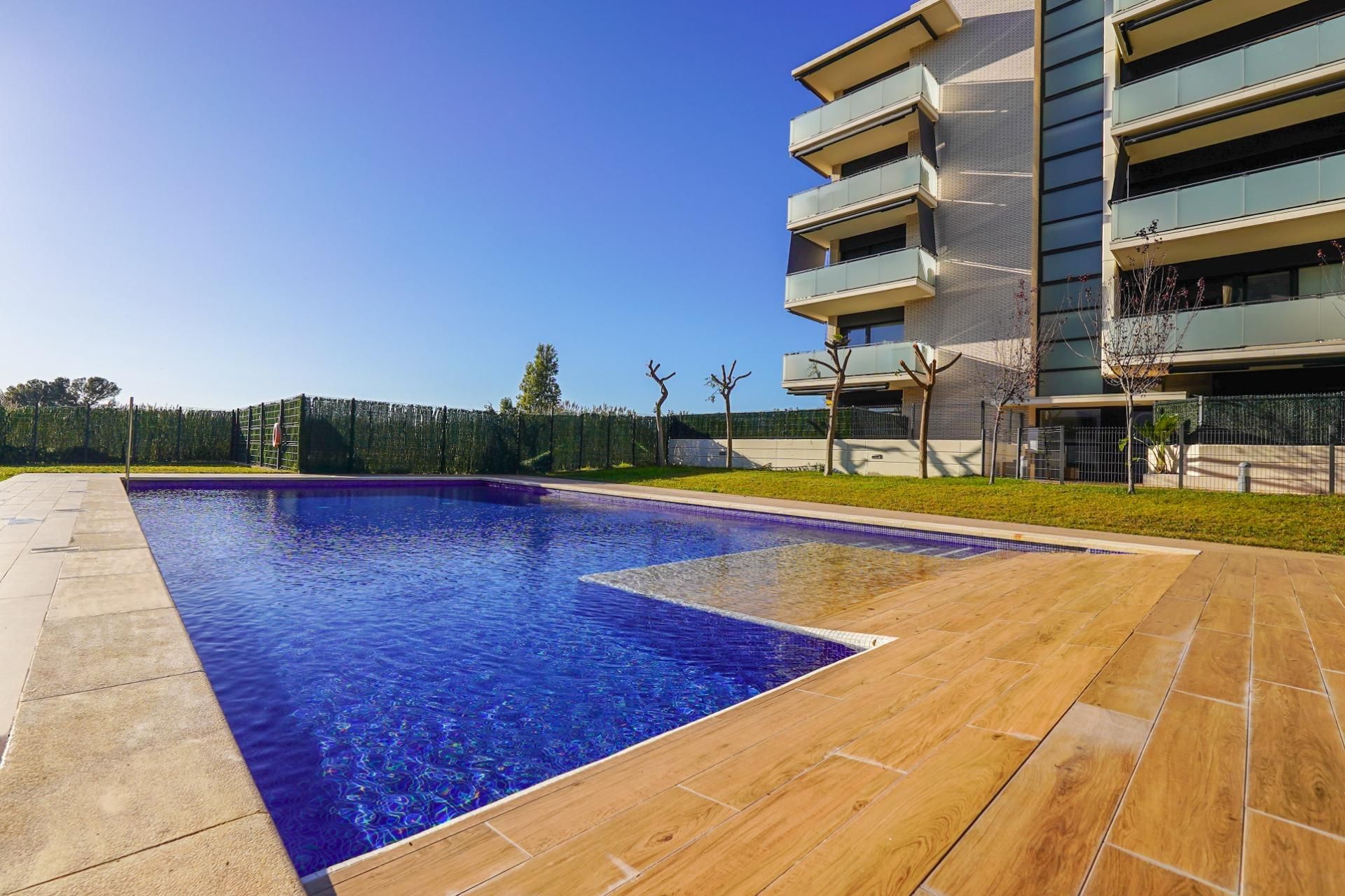 Piscina de Pis en venda en Salou amb Jardí privat, Terrassa i Piscina comunitària