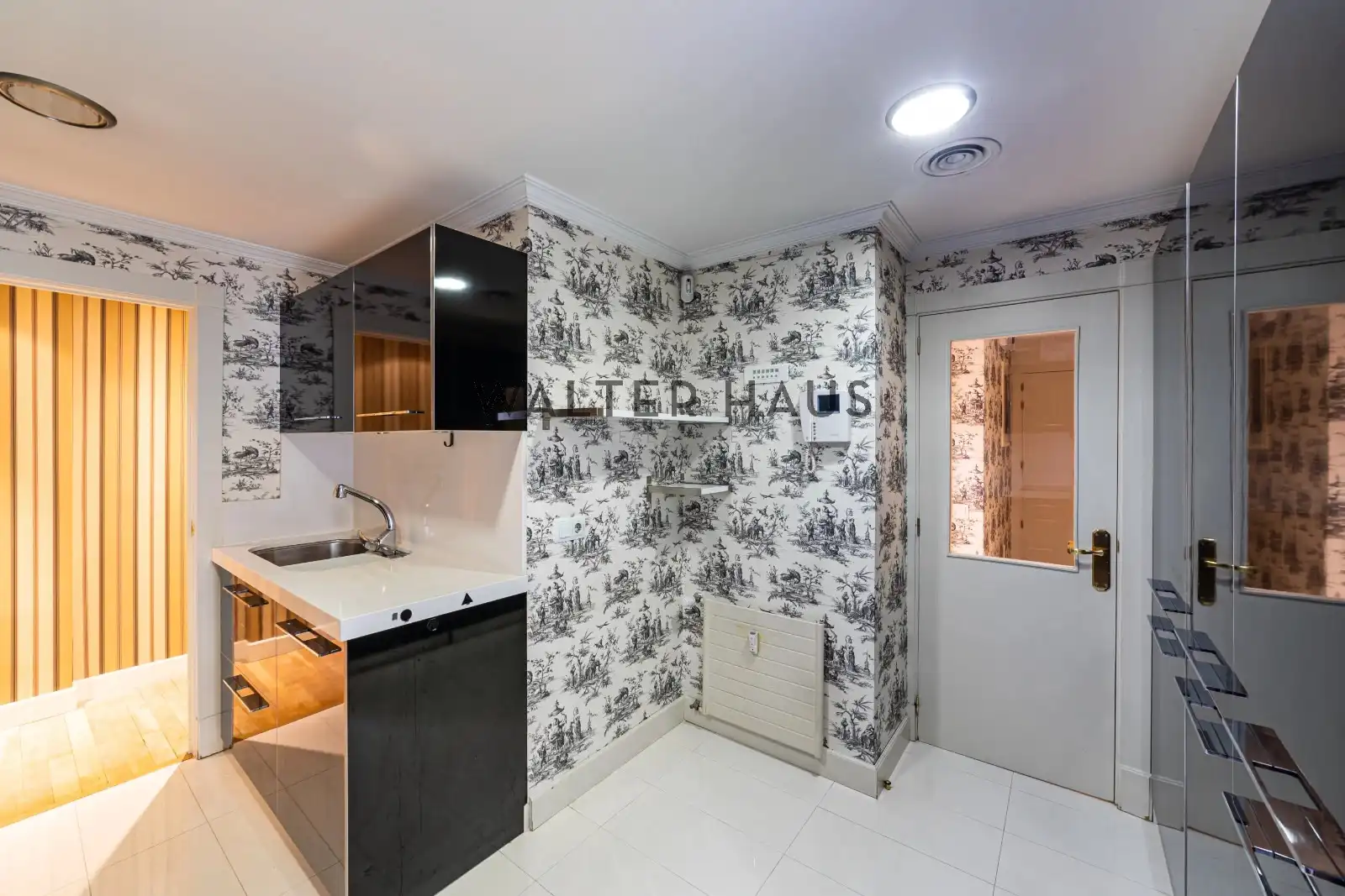 Kitchen of Flat for rent in Madrid  with Air Conditioner, Heating and Terrace
