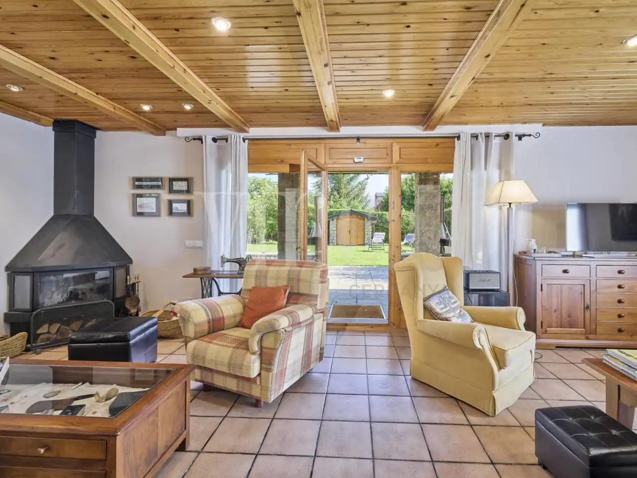 Sala de estar de Casa o chalet en venta en Puigcerdà con Calefacción, Jardín privado y Parquet