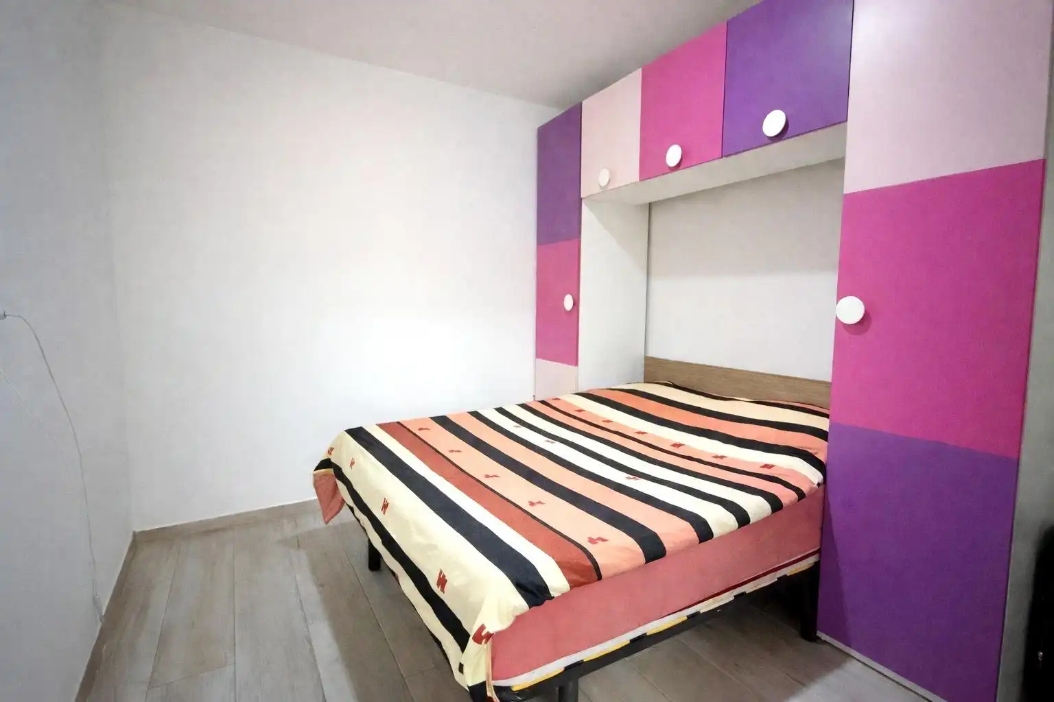 Schlafzimmer von Fabrikhallen zum Verkauf in Sagunto / Sagunt