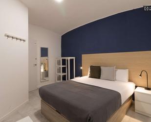 Bedroom of Flat to share in  Barcelona Capital  with Air Conditioner and Terrace