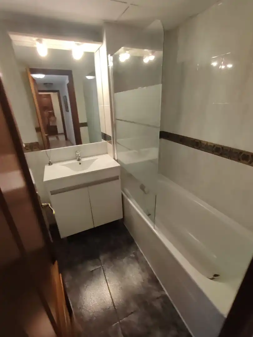 Bathroom of Flat for rent to own in Córdoba  with Air Conditioner, Heating and Terrace