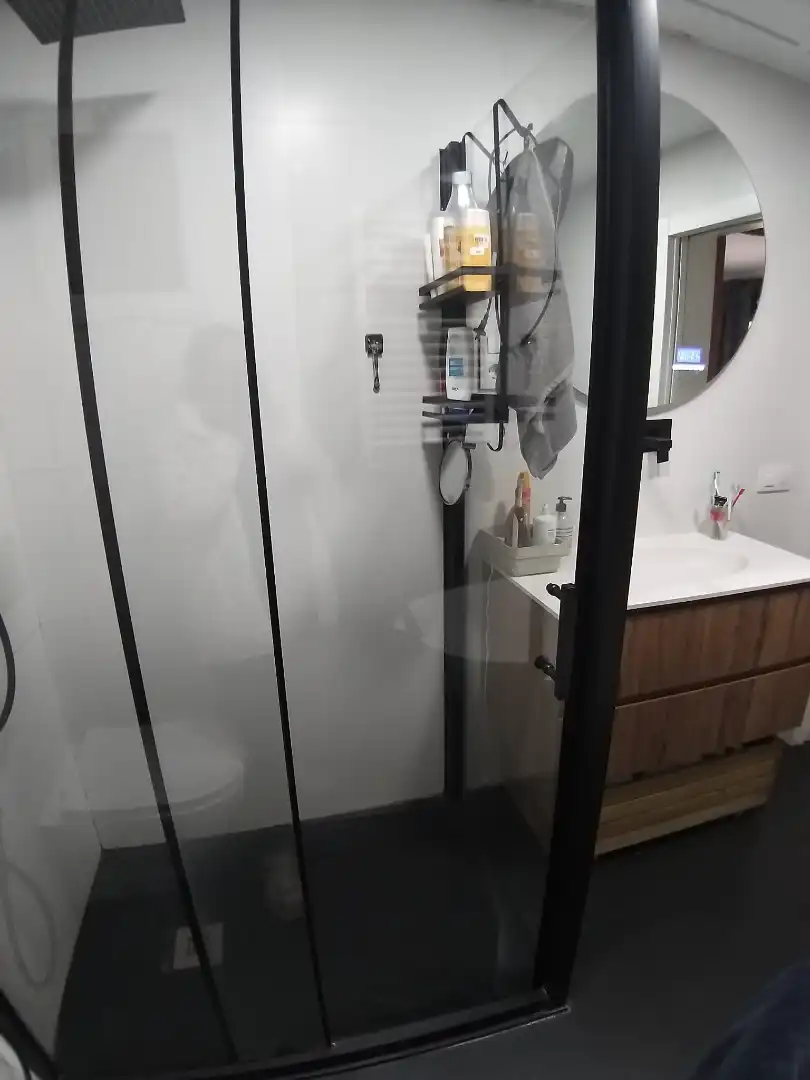 Bathroom of Flat for sale in Mataró  with Air Conditioner, Heating and Oven