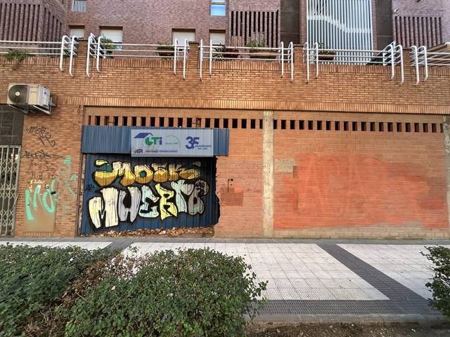 Local comercial en Alquiler en CALLE ADOLFO AZNAR  en Parque de los Cineastas