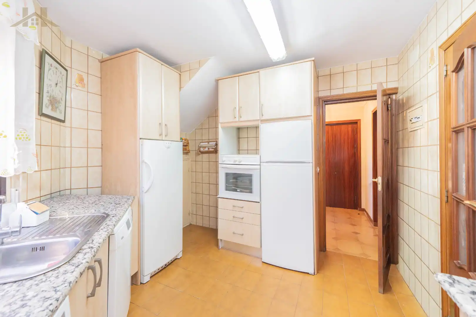 Cuina de Casa adosada en venda en Pozuelo de Alarcón amb Jardí privat, Terrassa i Traster