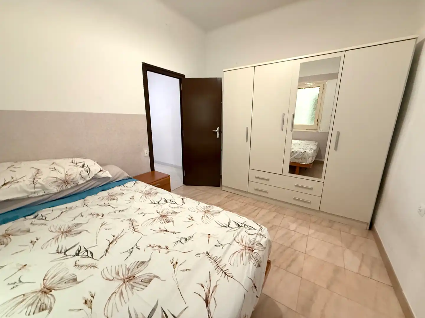 Habitación de Ático en venta en Barcelona con Terraza y Horno