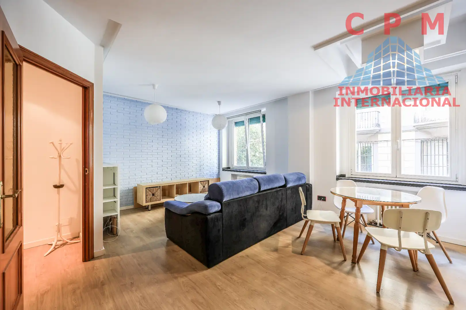 Living room of Flat for rent in Madrid  with Heating, Parquet flooring and Furnished