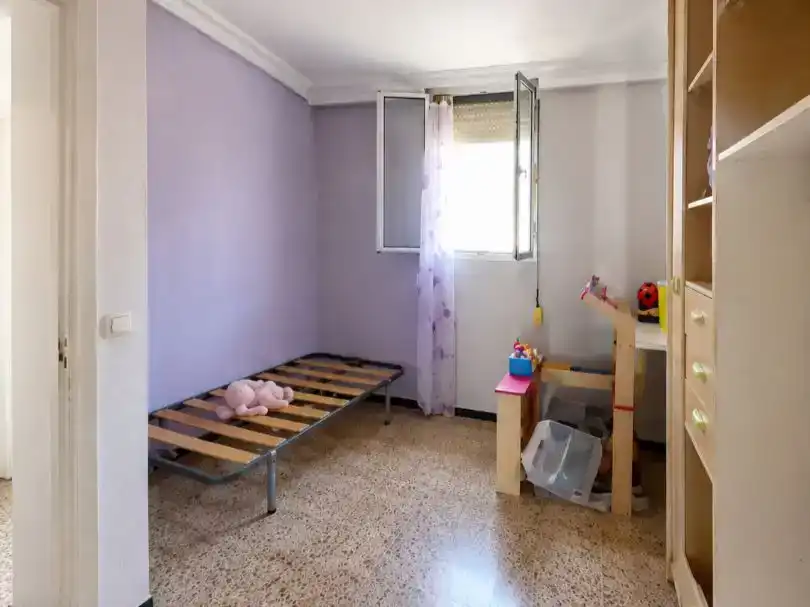 Dormitori de Pis en venda en Nuevo Parque - Los Rosales - Tráfico Pesado
