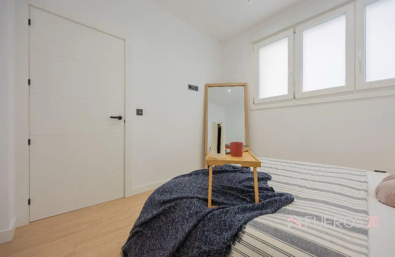 Habitación de Piso en venta en Getxo  con Calefacción y Amueblado