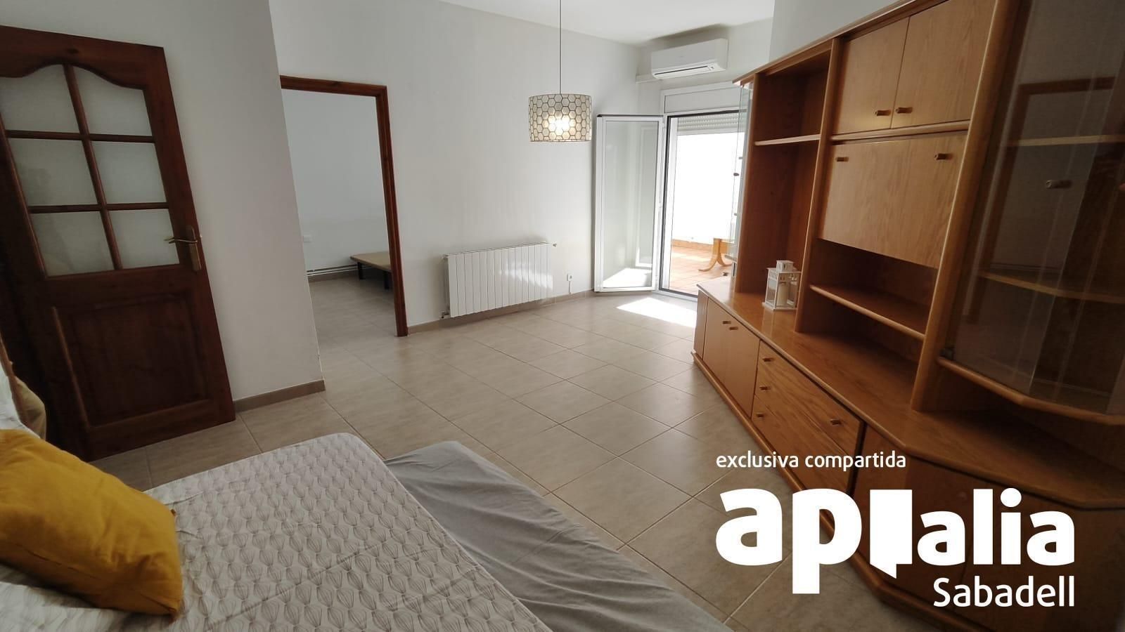 Dormitori de Planta baixa en venda en Sabadell amb Aire condicionat, Calefacció i Terrassa
