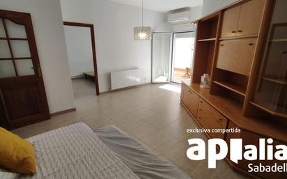 Dormitori de Planta baixa en venda en Sabadell amb Aire condicionat, Calefacció i Terrassa