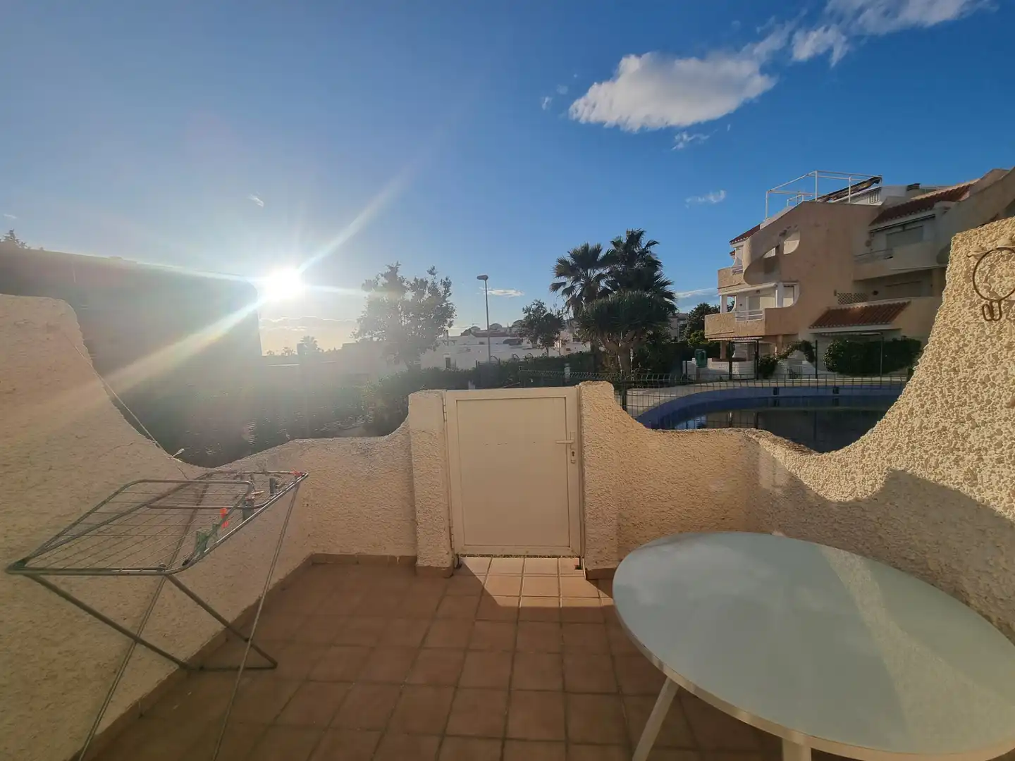 Vista exterior de Casa o xalet de lloguer en Almería amb Jardí privat, Terrassa i Traster