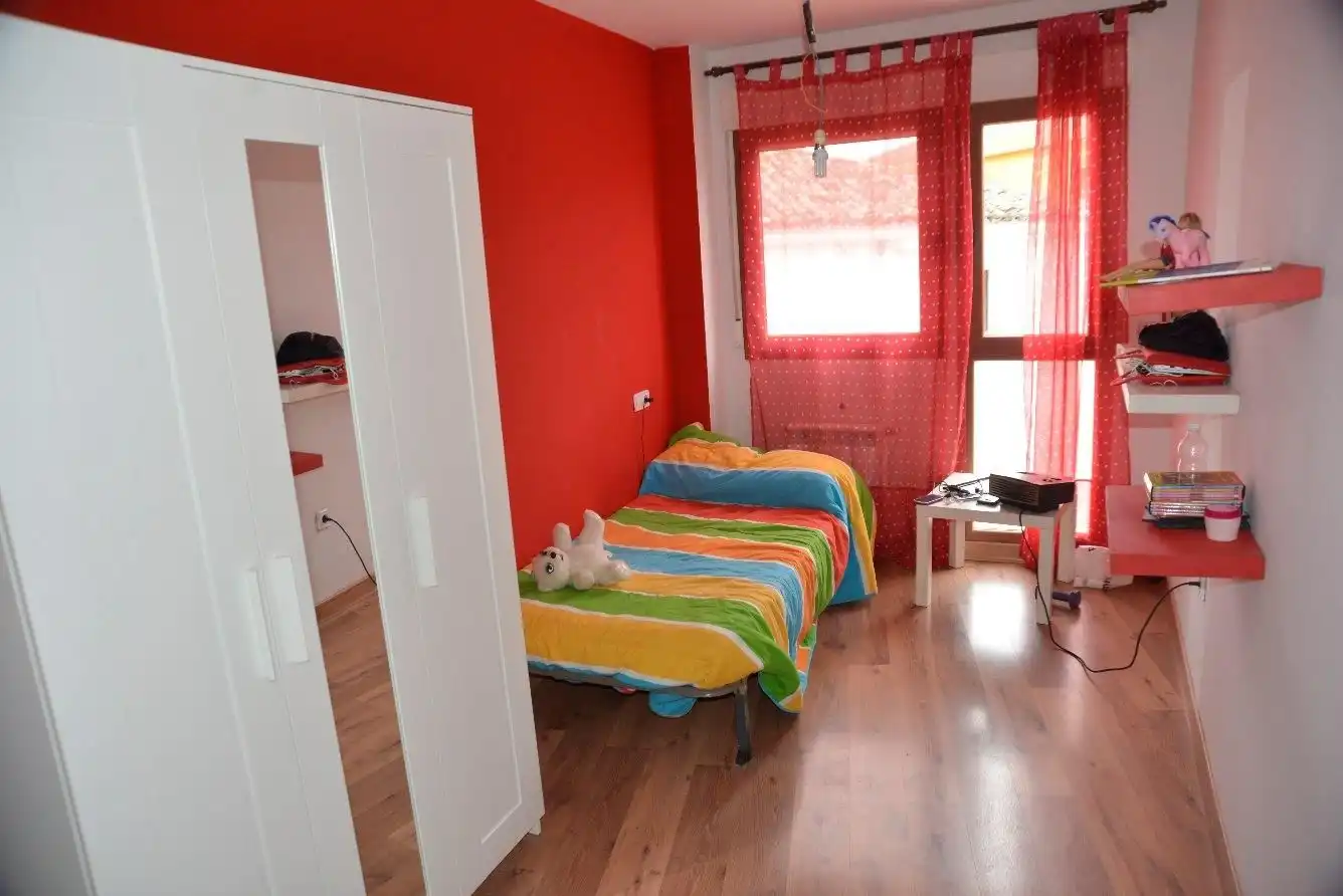 Habitación de Casa o chalet en venta en Cuenca con Calefacción, Parquet y Terraza