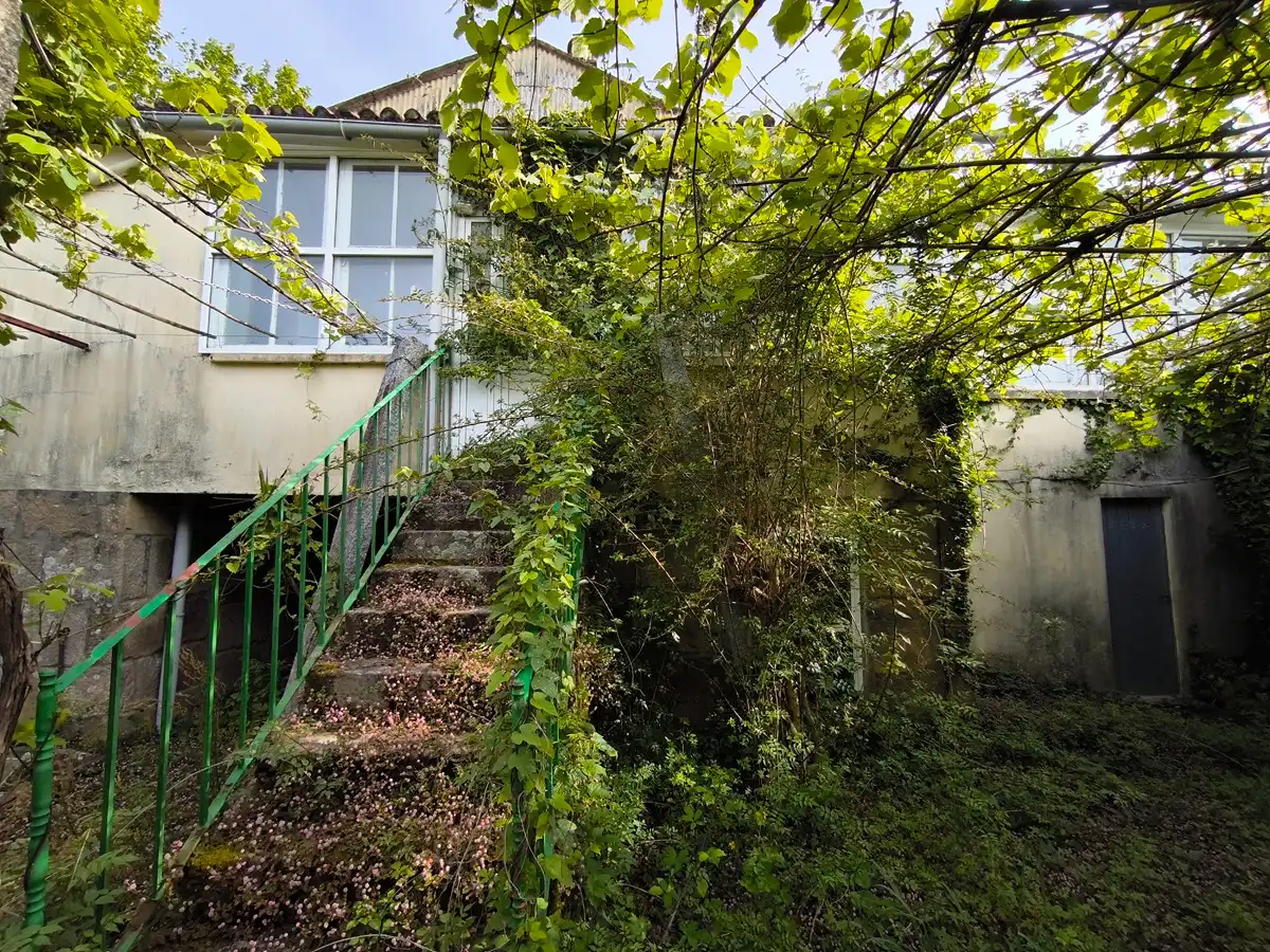 Vista exterior de Casa o chalet en venta en Vilagarcía de Arousa con Calefacción, Jardín privado y Amueblado
