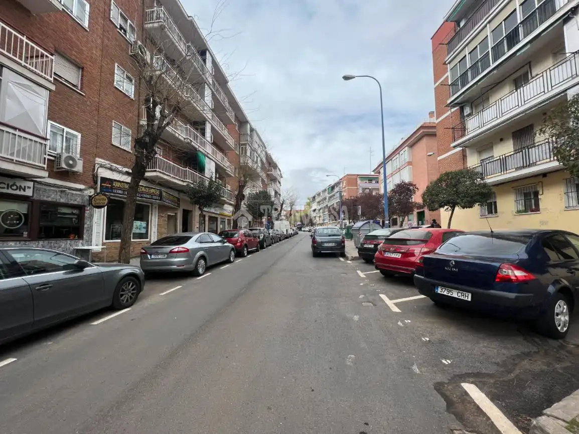 Vista exterior de Piso en venta en Leganés con Calefacción
