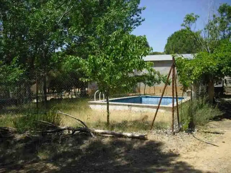 Schwimmbecken von Grundstücke zum Verkauf in Casasimarro