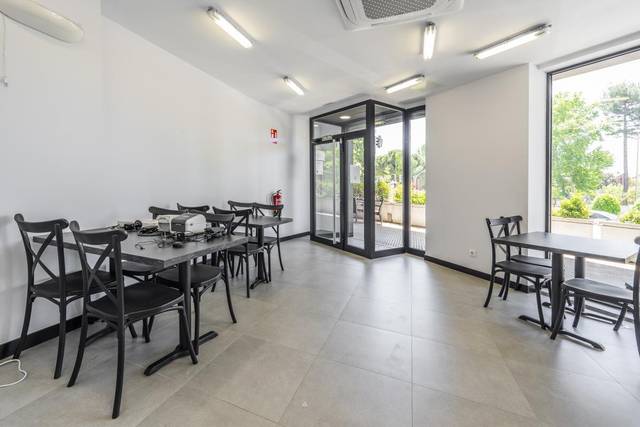 Local comercial en Alquiler en C. de López de Hoyos, 327 en Canillas