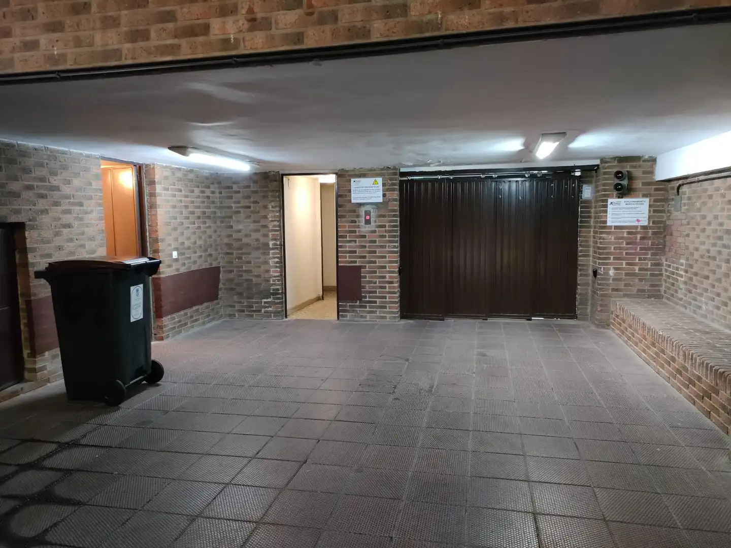 Garage for sale in Madrid