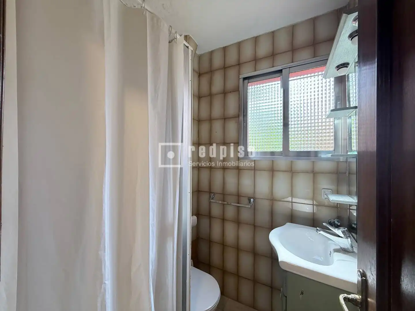 Baño de Piso en venta en Madrid con Calefacción y Terraza
