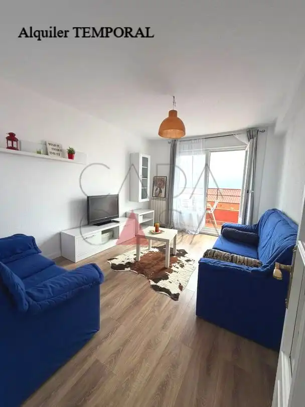 Sala d'estar de Pis de lloguer en Santander amb Calefacció, Rentadora i Microones