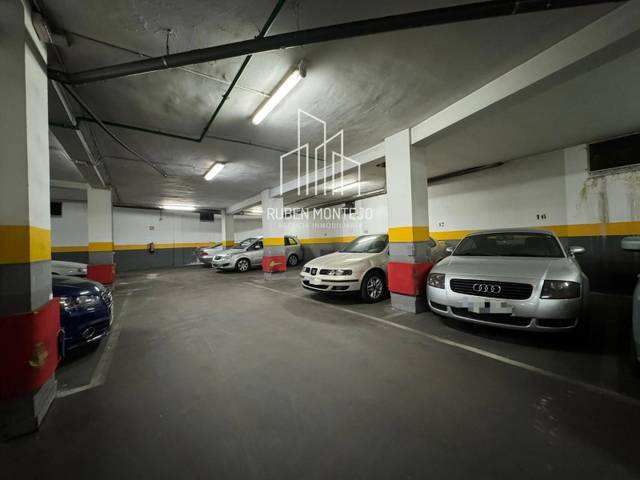 Garaje en Alquiler en Peña Primera en Barrio del Centro